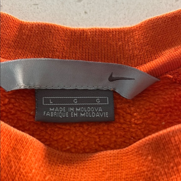 Nike Orange Crewneck Sweatshirt with Ribbed Cuffs - Picture 2 of 7